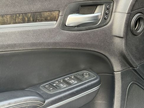 Used 2016 Chrysler 300 C RWD image 21