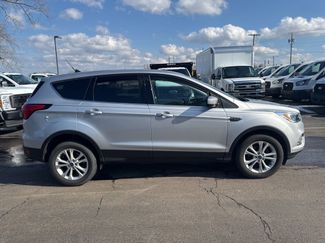 Used 2019 Ford Escape SE video 2