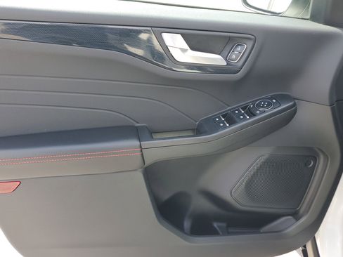 Used 2025 Ford Escape ST-Line w/ Equipment Group 301A image 22