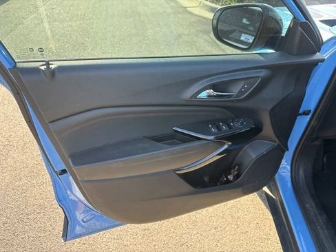 Used 2024 Chevrolet Trax RS w/ Sunroof Package FWD image 8
