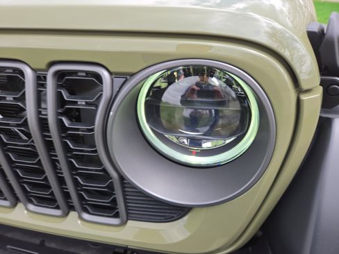 New 2026 Jeep Wrangler Sport S AWD/4WD image 19