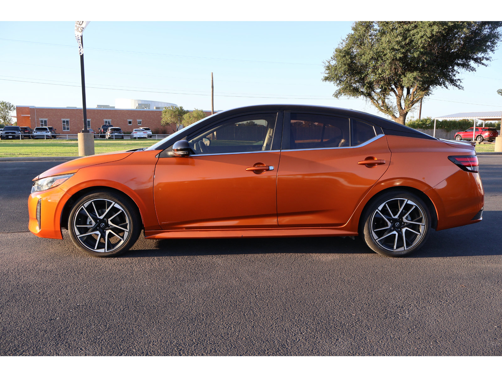 Used 2024 Nissan Sentra SR w/ SR Premium Package FWD image 2