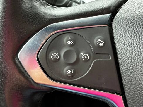 Used 2022 Chevrolet Traverse LT AWD/4WD image 11