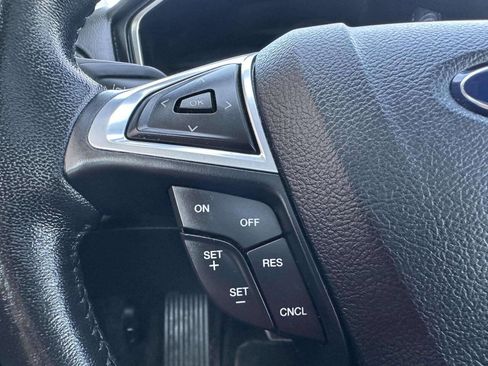 Used 2017 Ford Fusion Titanium image 21