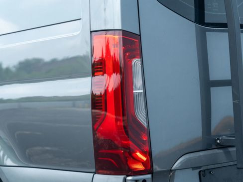 Used 2019 Mercedes-Benz Sprinter 4x4 144 image 10