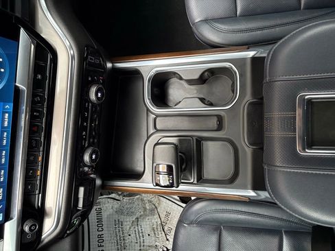 Used 2022 Chevrolet Silverado 1500 High Country w/ Technology Package image 42