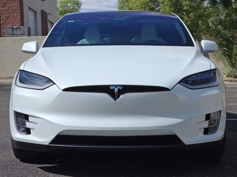 Used 2017 Tesla Model X 100D AWD/4WD image 4