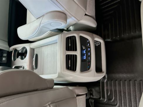 Used 2020 Honda Pilot EX-L image 28