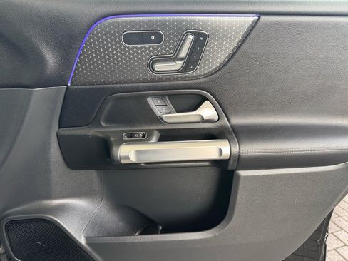 Certified 2024 Mercedes-Benz GLB 250 image 25