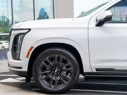 Used 2025 Cadillac Escalade ESV Sport Platinum w/ LPO, ONYX Package RWD image 23