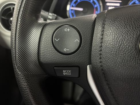 Used 2018 Toyota Corolla LE image 14