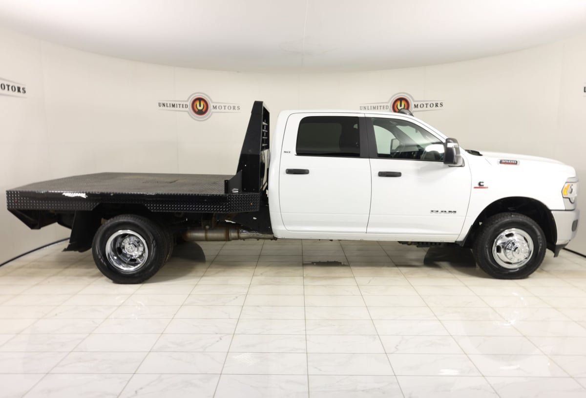 Used 2024 RAM 3500 SLT w/ Quick Order Package 2YG SLT AWD/4WD image 2