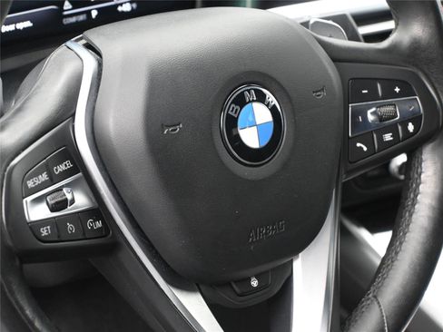 Used 2019 BMW 330i xDrive Sedan w/ Driving Assistance Package image 21