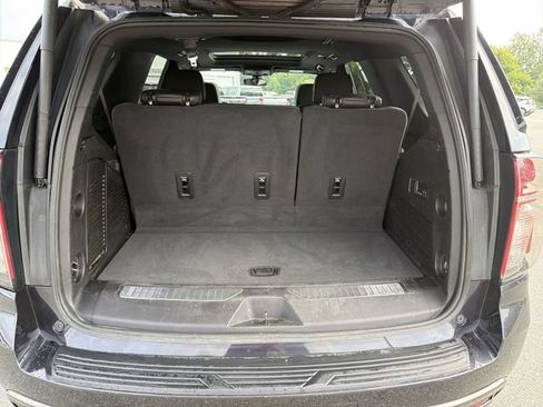 Used 2022 Chevrolet Tahoe Z71 w/ Luxury Package AWD/4WD image 27