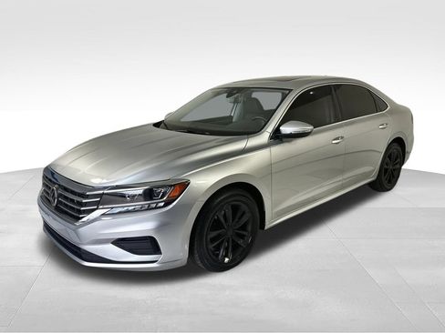 Used 2020 Volkswagen Passat 2.0T SE w/ Sunroof Package FWD image 4