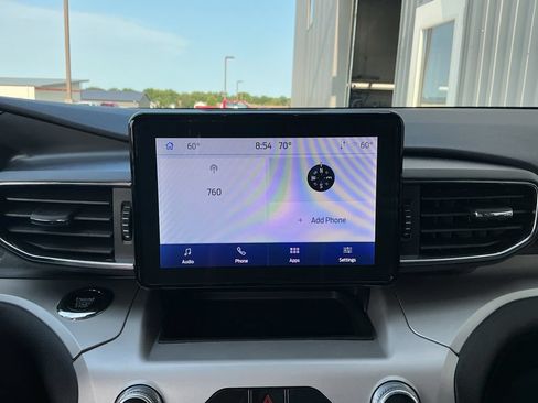 Used 2024 Ford Explorer XLT w/ Equipment Group 202A AWD/4WD image 14