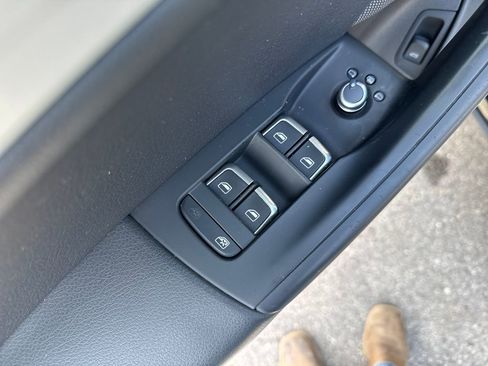 Used 2018 Audi Q3 2.0T Premium image 11