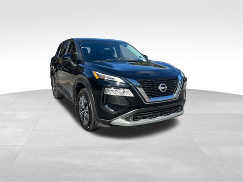 Used 2023 Nissan Rogue SV image 7