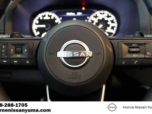 Certified 2025 Nissan Pathfinder S image 10