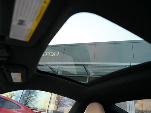 Used 2022 Porsche 911 Carrera image 34