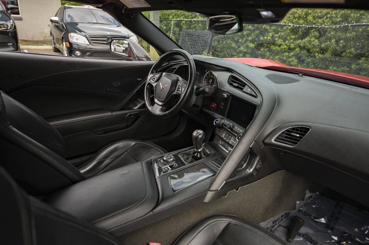Used 2015 Chevrolet Corvette Stingray Coupe RWD image 14