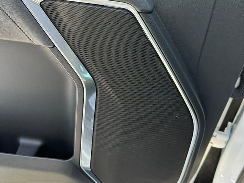 Certified 2024 GMC Sierra 1500 Elevation image 17