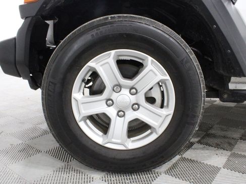 Used 2023 Jeep Wrangler Unlimited Sport AWD/4WD image 33