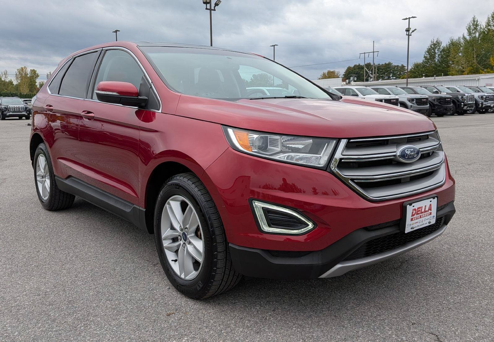 Used 2017 Ford Edge SEL w/ Equipment Group 201A AWD/4WD image 3