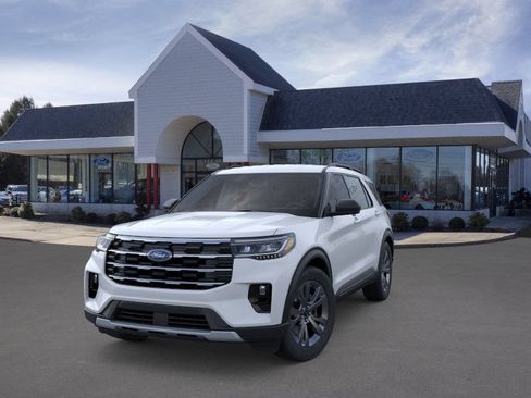 New 2026 Ford Explorer Active w/ Active Comfort Package AWD/4WD image 2