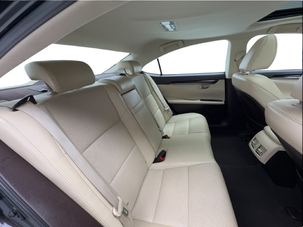 Used 2016 Lexus ES 350 w/ Navigation System Package FWD image 34