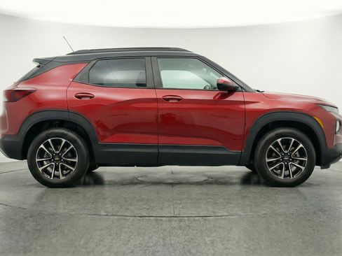 Used 2025 Chevrolet TrailBlazer LT FWD image 11