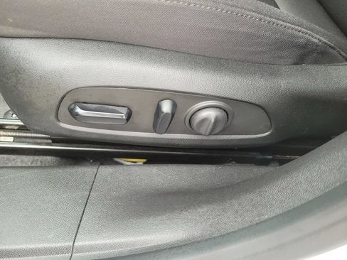 Used 2023 Chevrolet Malibu LT FWD image 19