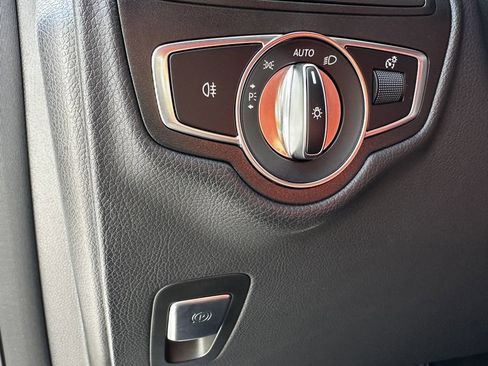 Certified 2022 Mercedes-Benz GLC 300 image 34
