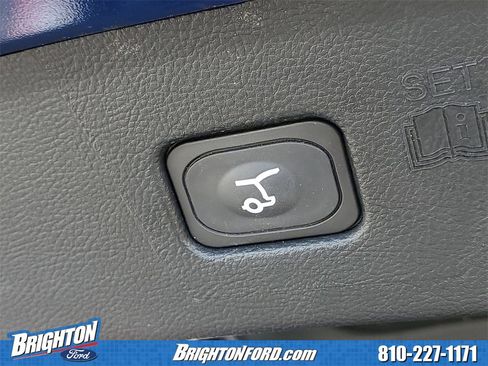 Used 2024 Ford Edge SEL w/ Convenience Package image 9