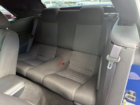 Used 2006 Ford Mustang GT RWD image 28