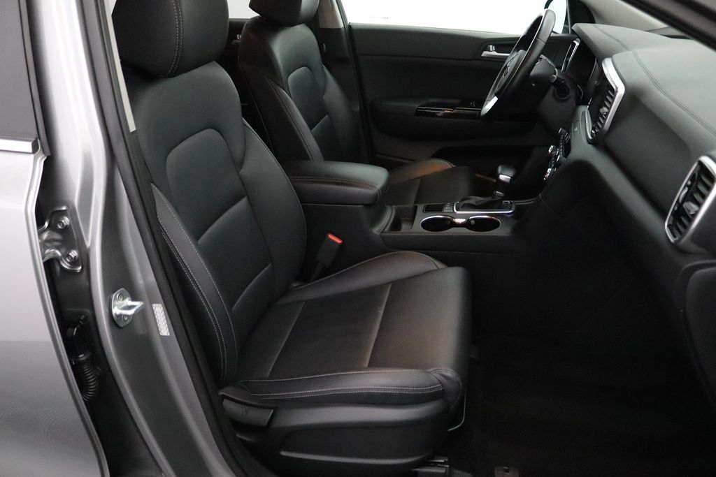 Used 2021 Kia Sportage EX AWD/4WD image 14