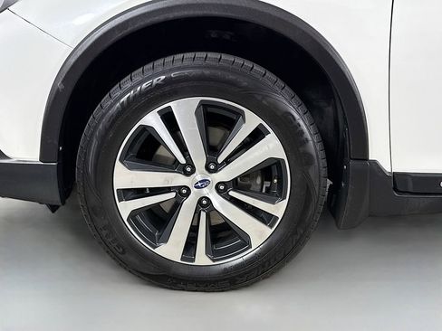 Used 2018 Subaru Outback 2.5i Limited AWD/4WD image 37