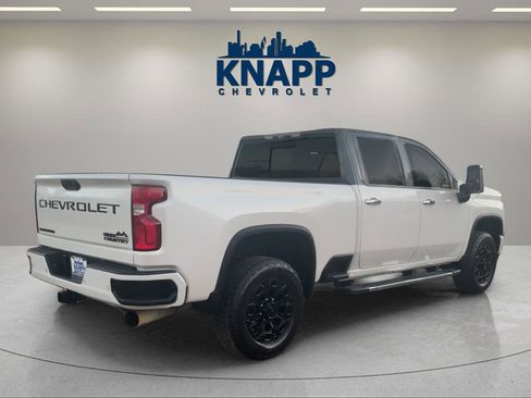 Used 2022 Chevrolet Silverado 2500 High Country w/ Technology Package image 5
