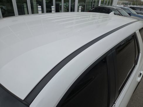 Used 2025 Honda Pilot EX-L image 17