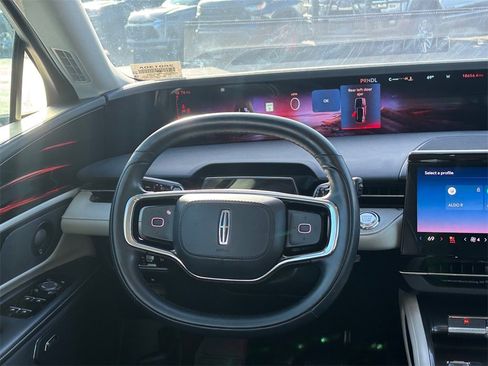 Used 2024 Lincoln Nautilus Premier w/ Equipment Group 102A image 27