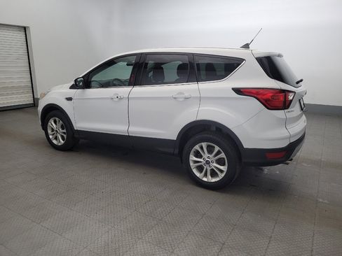 Used 2019 Ford Escape SE image 3