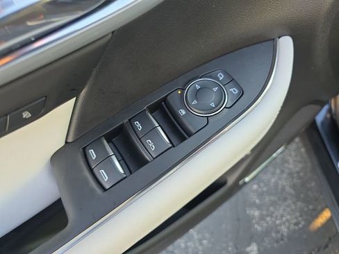 Certified 2025 Buick Envision Avenir AWD/4WD image 14