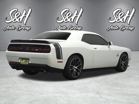 Used 2018 Dodge Challenger R/T Scat Pack w/ Leather Interior Group RWD image 20