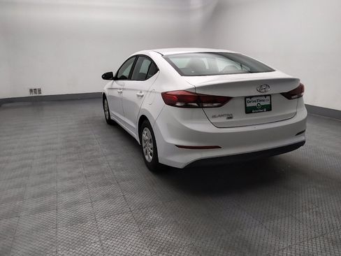 Used 2018 Hyundai Elantra SE FWD image 5