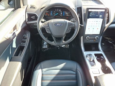 Certified 2022 Ford Edge SEL w/ Sport Appearance Package image 11