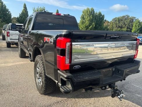 Used 2024 Ford F250 Platinum AWD/4WD image 7
