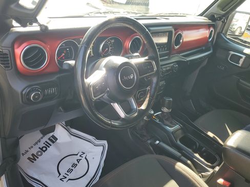 Used 2019 Jeep Wrangler Rubicon w/ LED Lighting Group image 14