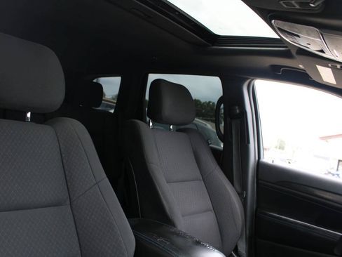 Used 2018 Jeep Grand Cherokee Laredo AWD/4WD image 14
