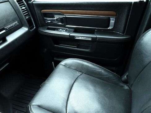 Used 2016 RAM 1500 Laramie w/ Convenience Group image 13