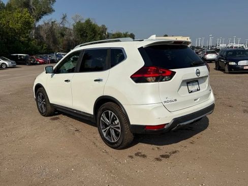 Used 2017 Nissan Rogue SL w/ SL Premium Package AWD/4WD image 3